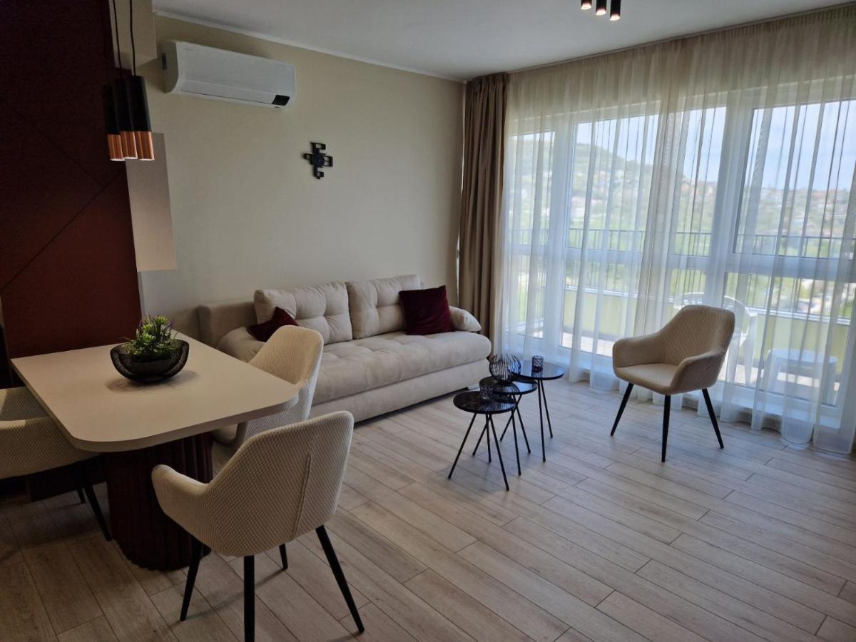 Papaya Apartments Varna Exteriör bild